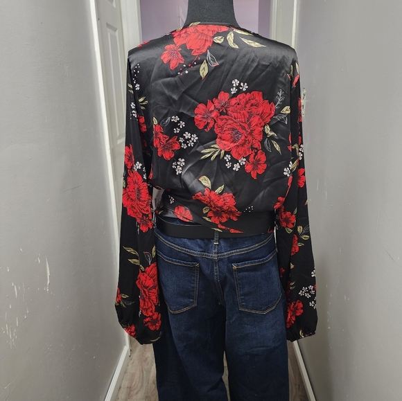 Women's Wide-leg Jeans - Picture 5 of 7